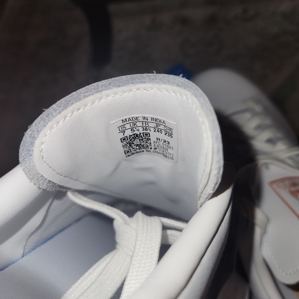 Adidas Stan Smith White and Pink Sneakers - Picture 3 of 4